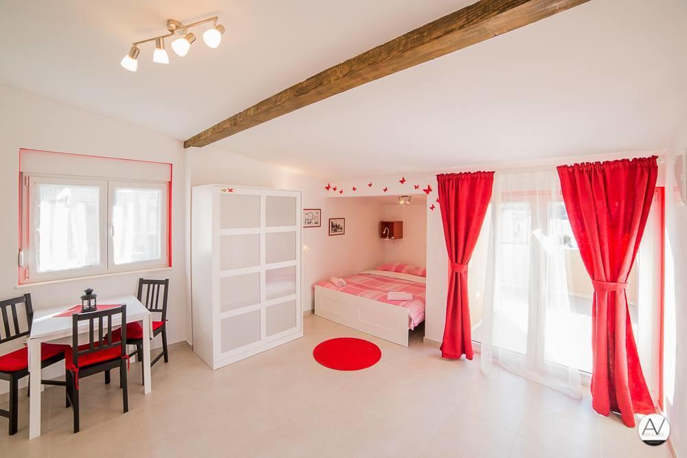 Apartments Zara Петрчане Экстерьер фото
